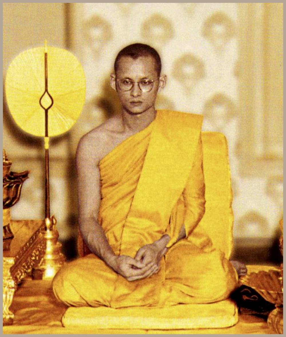 Knig Bhumibol Adulyadej als buddhistischer Mnch